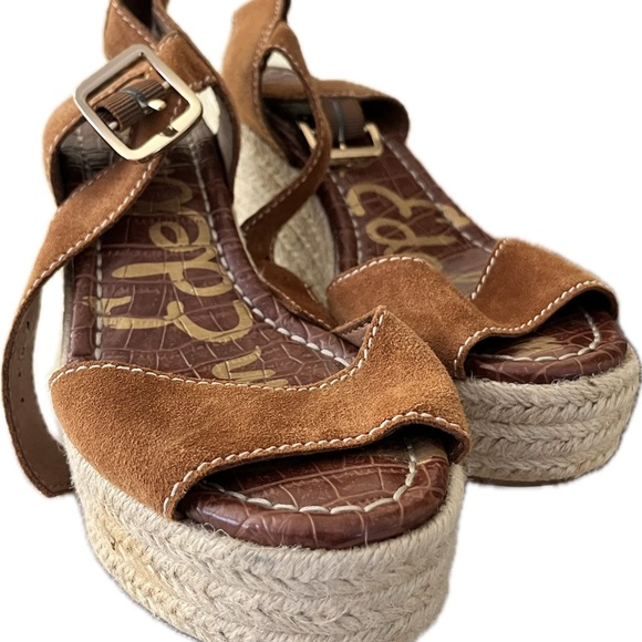 Sam Edelman Wedge Sandals – Size 5.5, brown suede. Used condition. - Picture 1 of 3